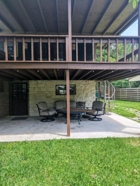 Lake ConRoy Estates - Unit B with Pool Access